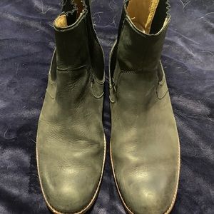 Ugg black men’s boots